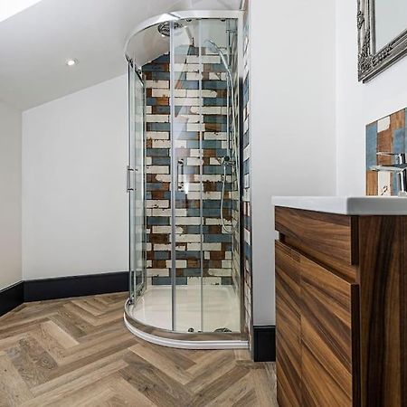 Bootique House - Luxury Group Accommodation In Wakefield Dış mekan fotoğraf