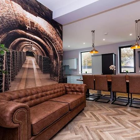 Bootique House - Luxury Group Accommodation In Wakefield Dış mekan fotoğraf