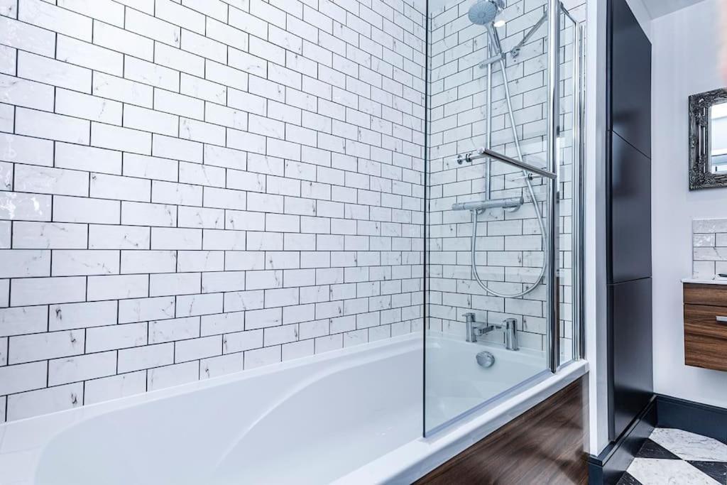 Bootique House - Luxury Group Accommodation In Wakefield Dış mekan fotoğraf