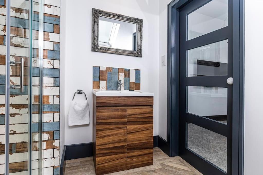 Bootique House - Luxury Group Accommodation In Wakefield Dış mekan fotoğraf