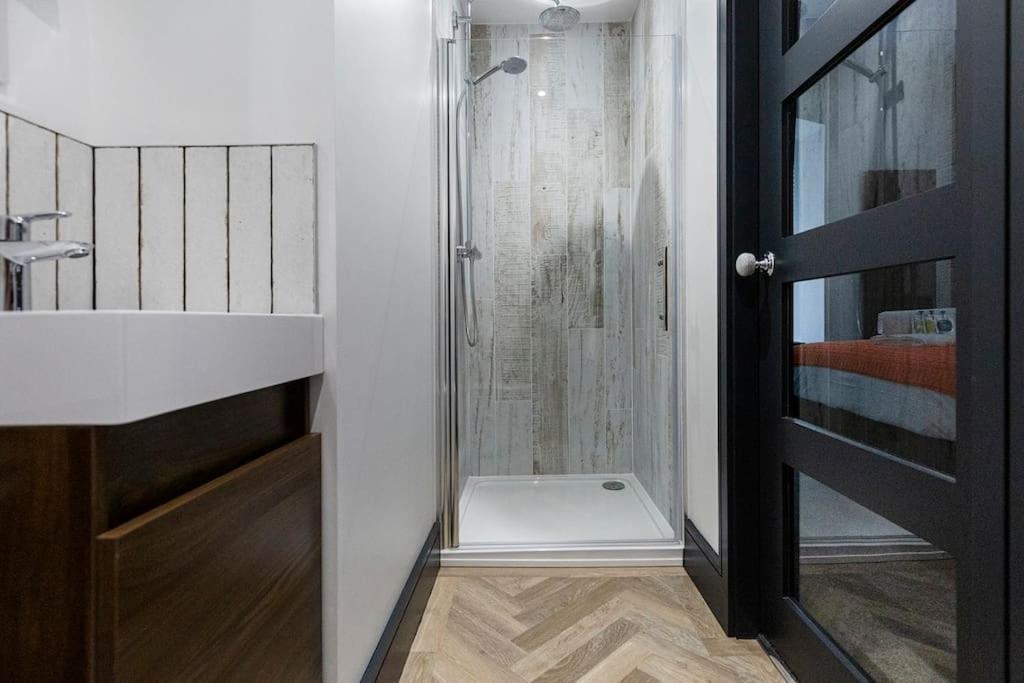 Bootique House - Luxury Group Accommodation In Wakefield Dış mekan fotoğraf