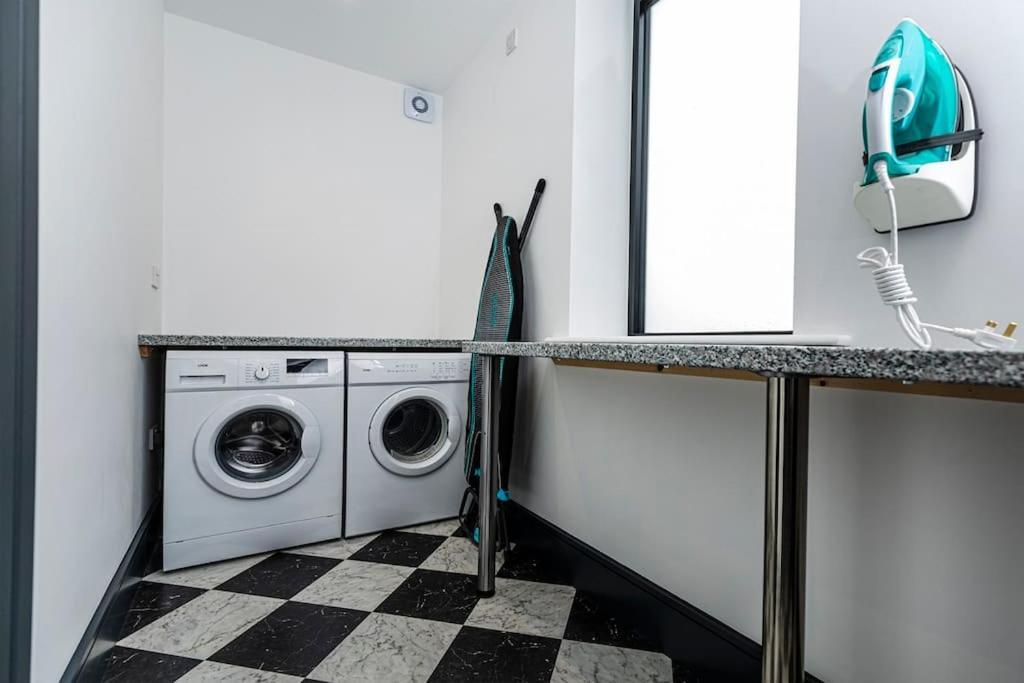 Bootique House - Luxury Group Accommodation In Wakefield Dış mekan fotoğraf